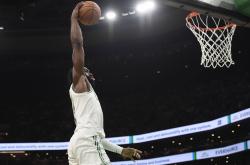 开云体育在线-黄蜂完胜美国男篮，杰伦·布朗绝境逆转的简单介绍