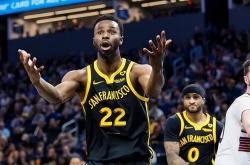 开云官网-上海队横扫山东队，拉文高光表现